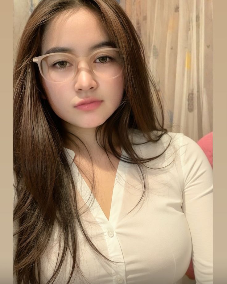 Kehidupan SPG yang Gelap