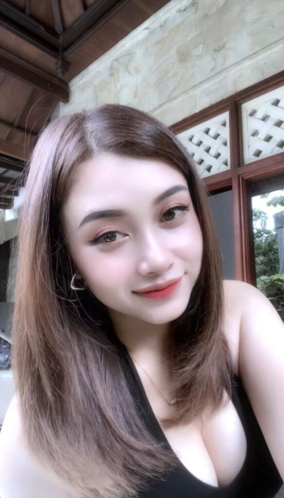 Kehilangan Perawan Di Tangan Adikku