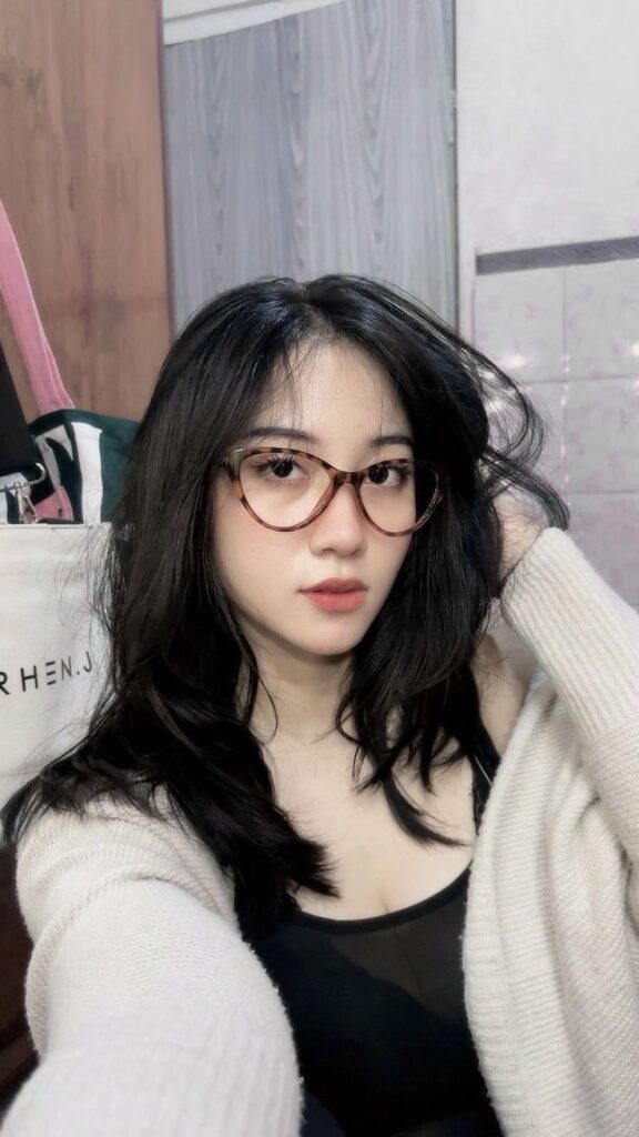 Bercinta Dengan Teman Kerja